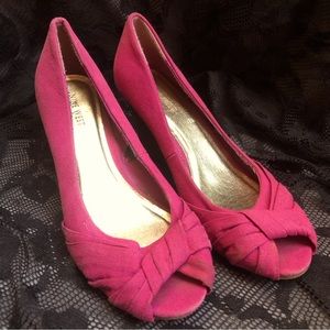 NINE WEST | ‘Francine’ Peep-toe Wedges